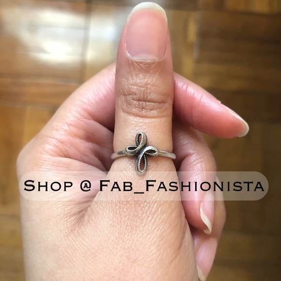 James Avery petite cross ring retired size 5.25 - Picture 5 of 8